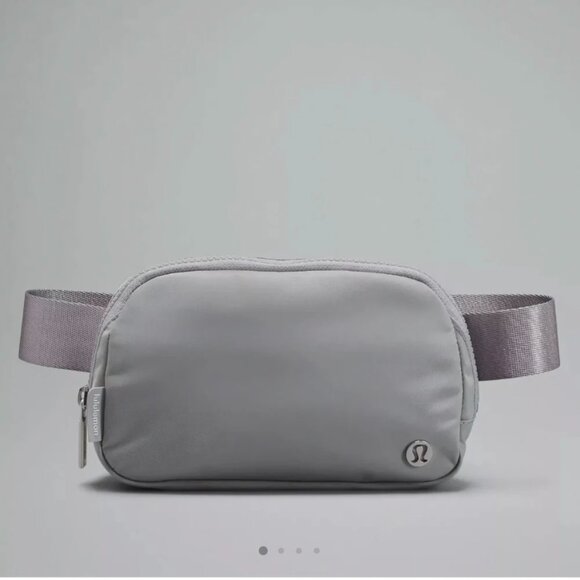 Lululemon Athletica Everyday Belt Bag 1L Silver - Picture 8 of 9